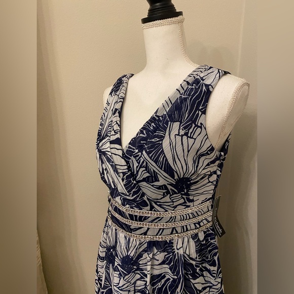 R&M Richards Dress - Picture 6 of 10